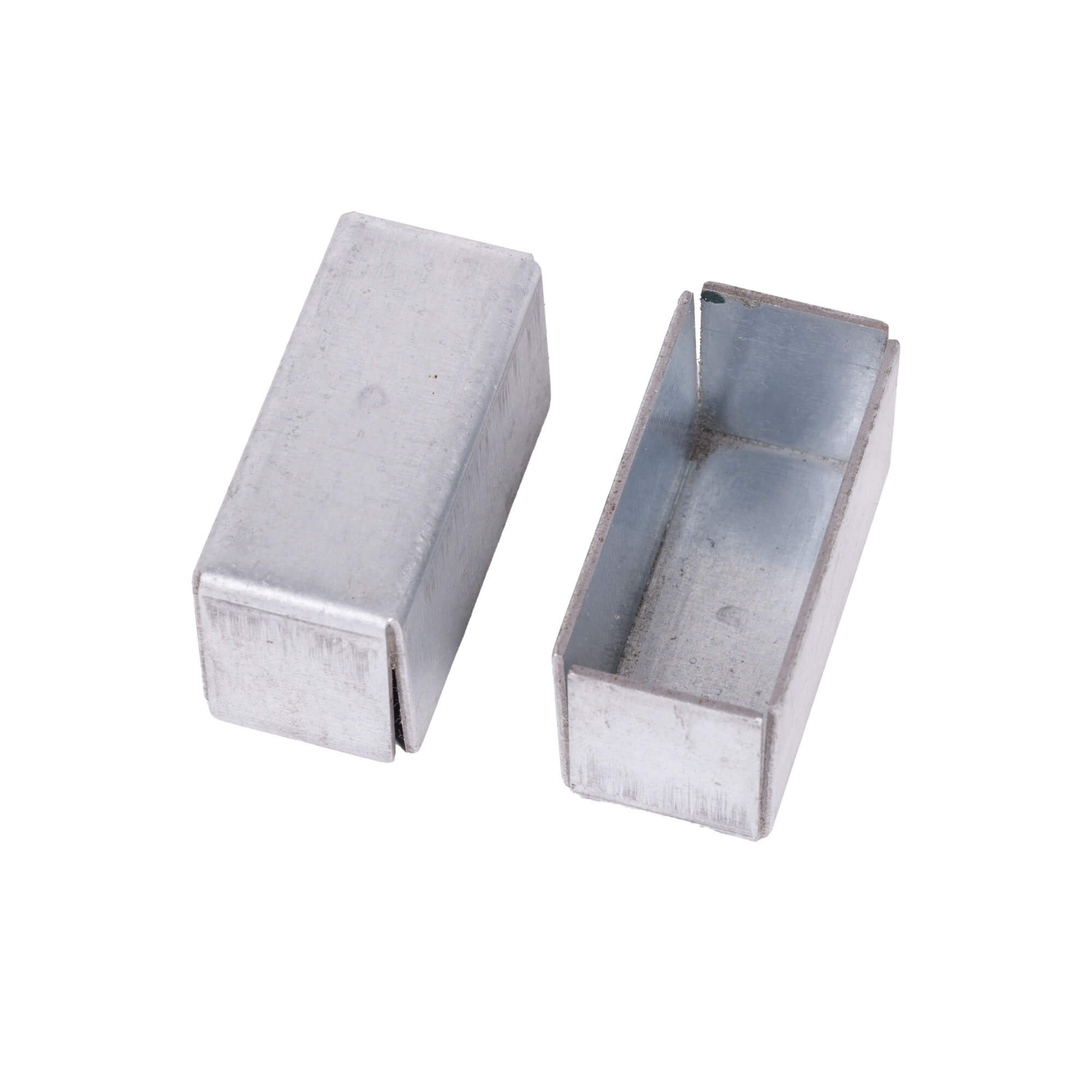 Cache-pêne pour tringle de rideau métallique Cache-pêne de protection des têtes de tringles d'une grille métallique avec serrure
