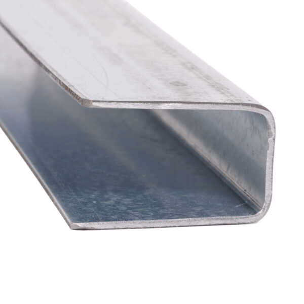 Coulisses ou rails en acier galvanisé permettant de faire glisser le tablier du rideau métallique à la montée et la descente